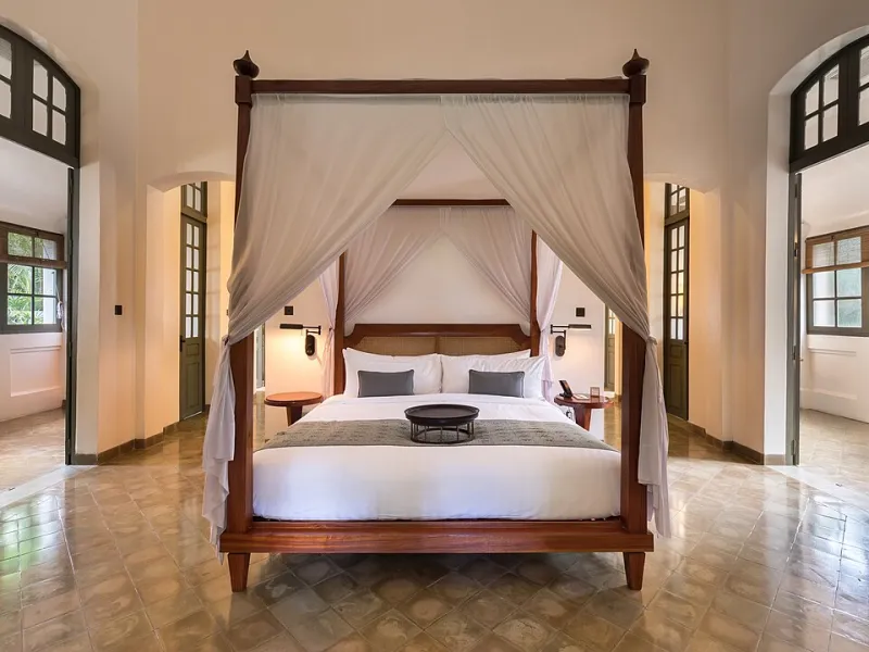 Fluent in Comfort: The Unspoken Language of Anticipatory Hospitality in Elite Companionship